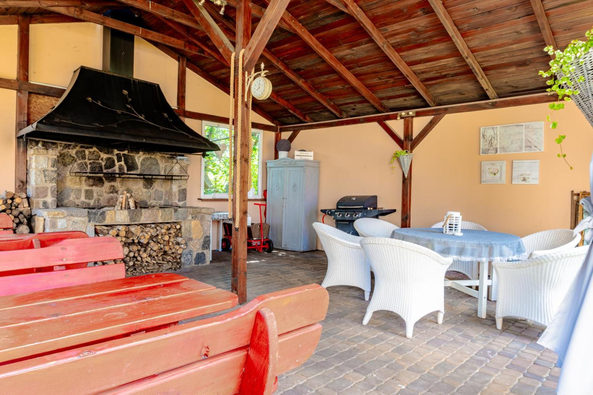 Pokoje Goscinne Raf-Tur - Sala Zabaw, Grill - Idealny Dla Rodzin Z Dziecmi ออสตรอวอ ภายนอก รูปภาพ